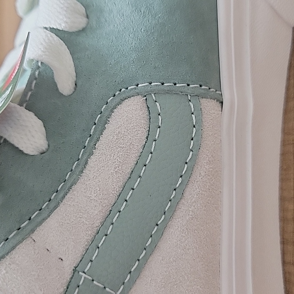 Van's SK8-Hi Brand new in the box - Picture 9 of 16